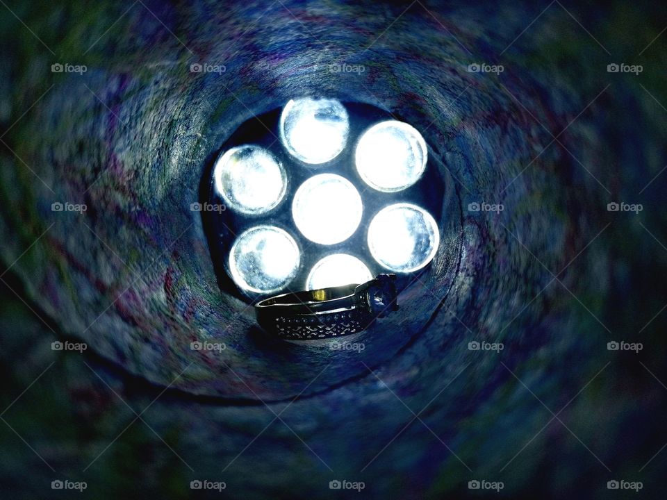 Ring in a mysterious, interesting and strange tunnel in which you can see interesting and unusual light.💍❔👀 IT is a magic? 💖