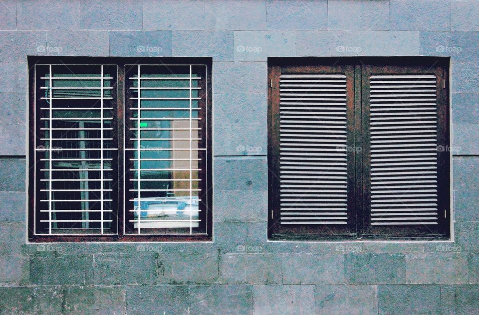 2 Different Windows