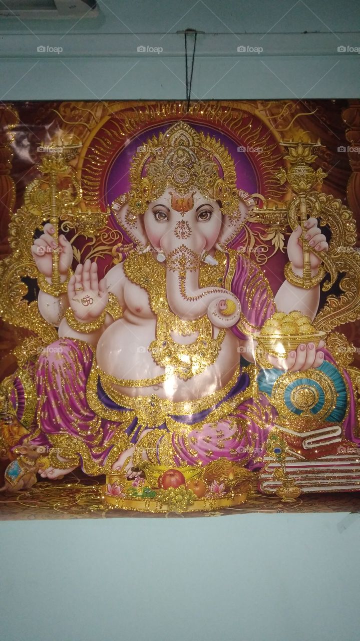 golden silk Ganesha