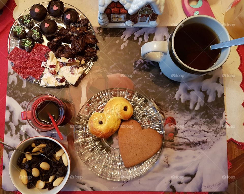 tea, mulled wine sweets and cakes