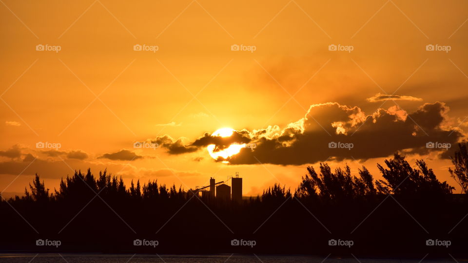 Amazing Beauty: The Sunset Sky.