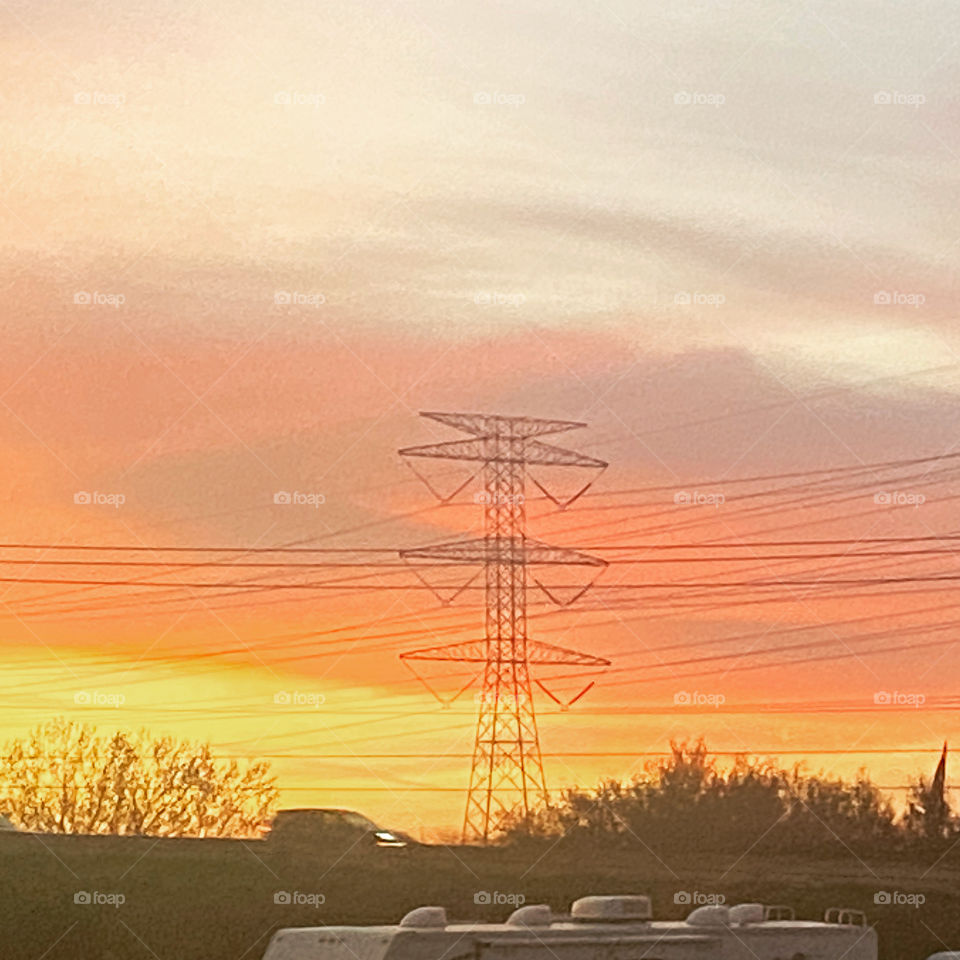 How about this for layers of atmospheres. Blue, violet, orange ( red yellow) layer and separate yellow layer. This is cool. 