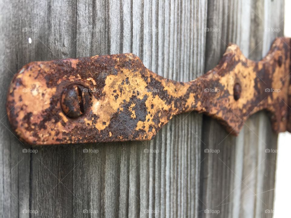 Rusty hinge