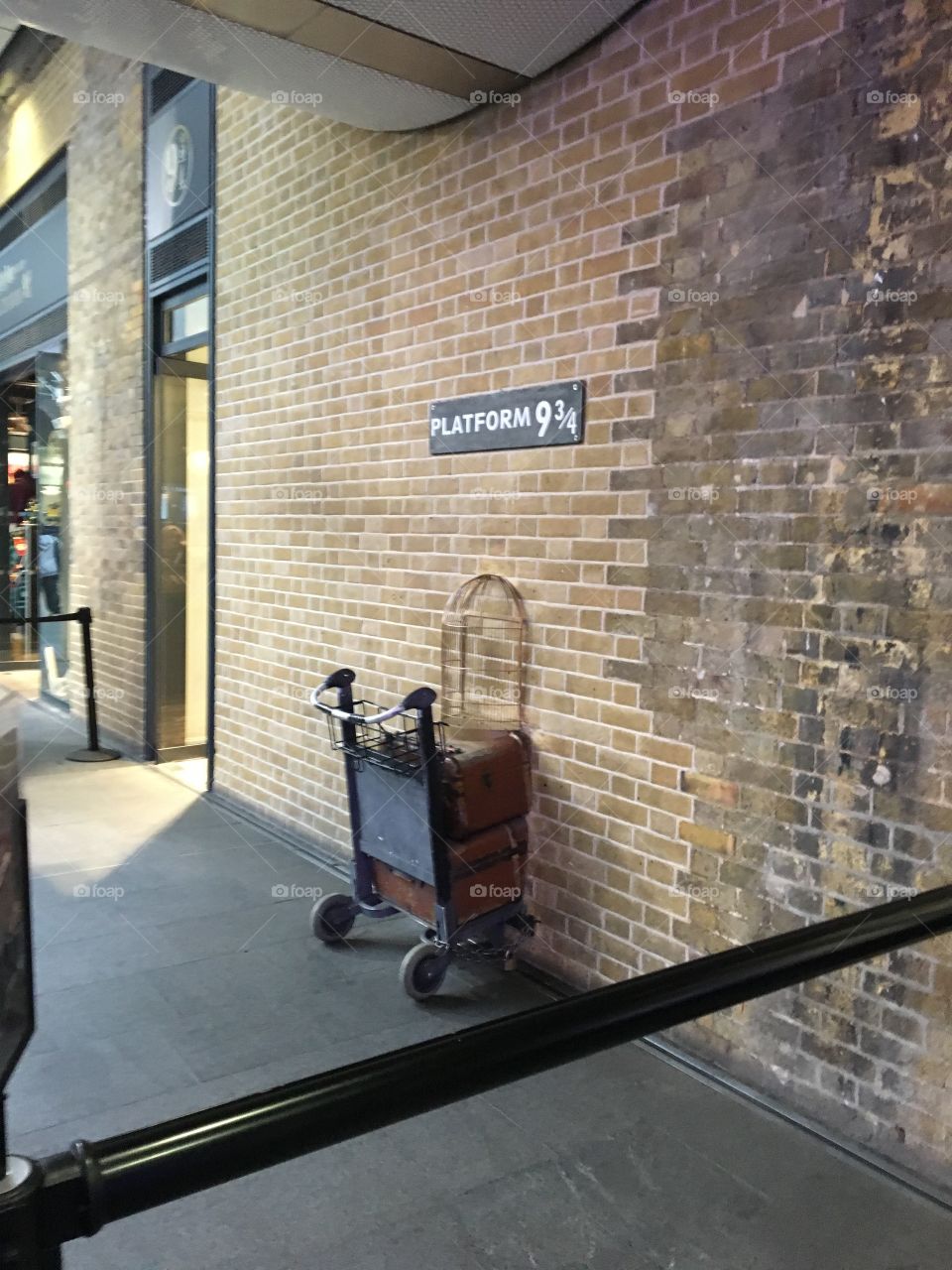 Platform 9 3/4 in London train station