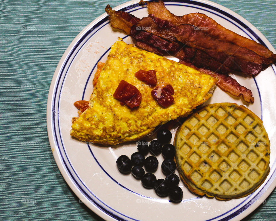 A hearty breaksfast at home. 