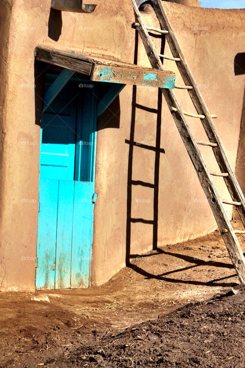 shadow door rural ladder by avphoto