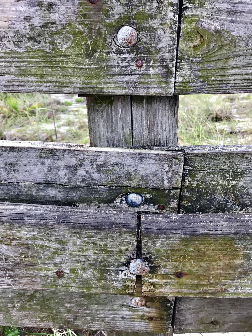 Weathered fence joints 