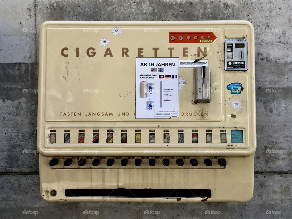 Old cigarettes machine 