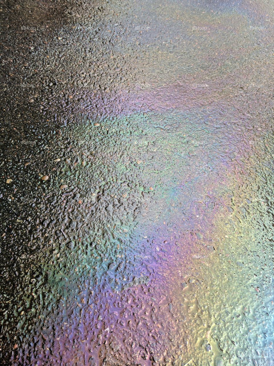 rainbow oil wet tar