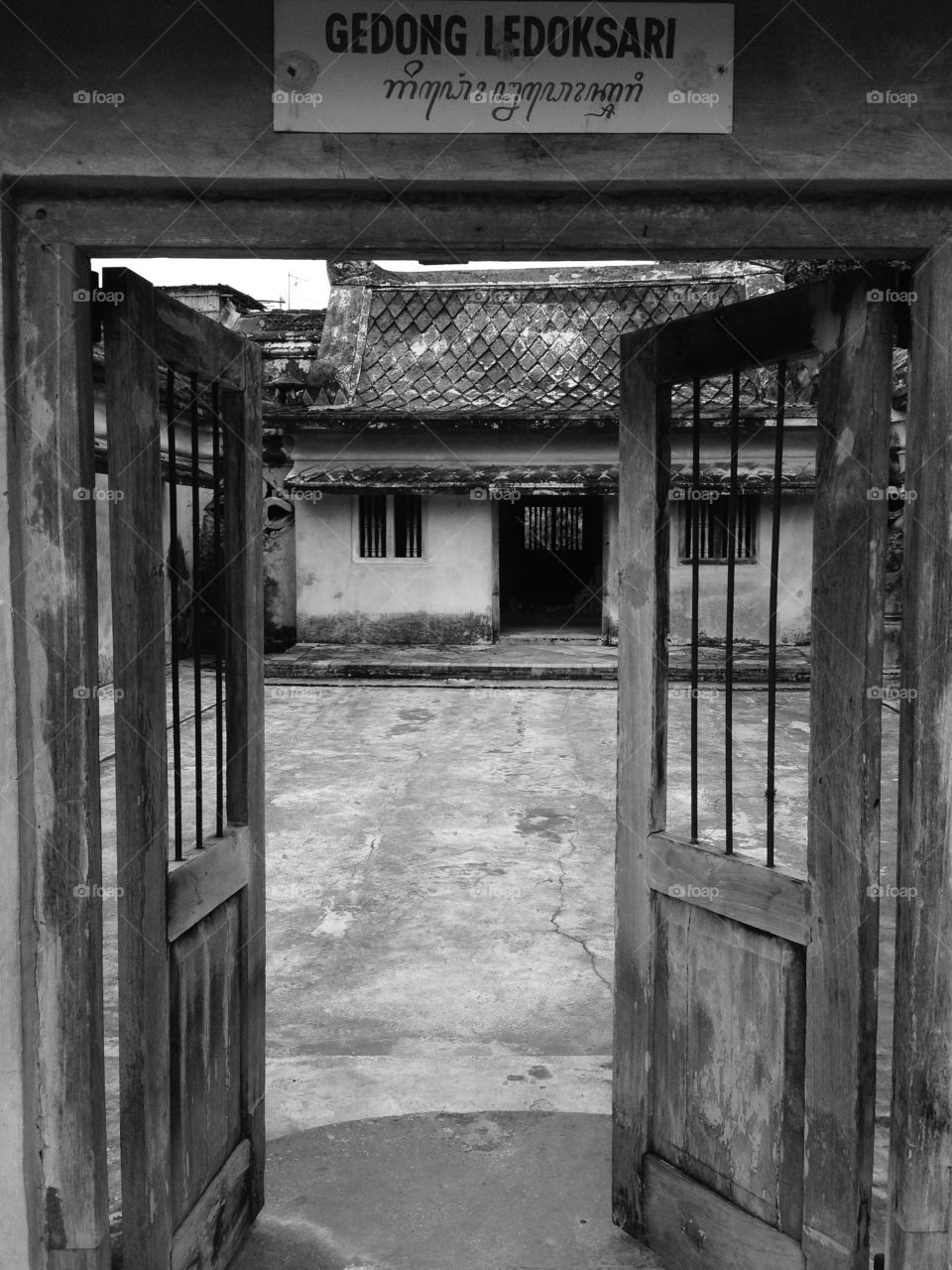 Open door. Inside the Kraton of Jogjakarta