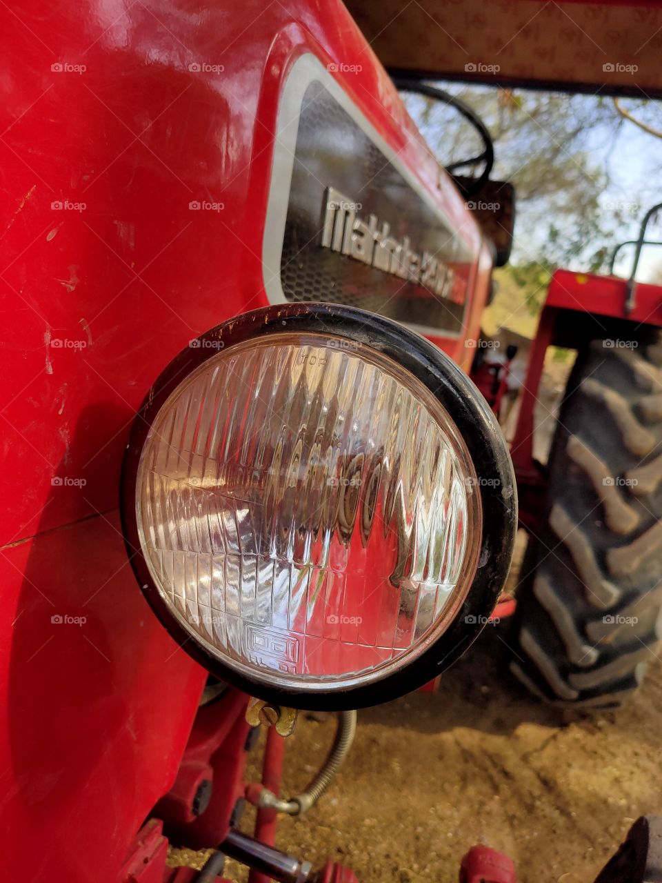Tractor headlight