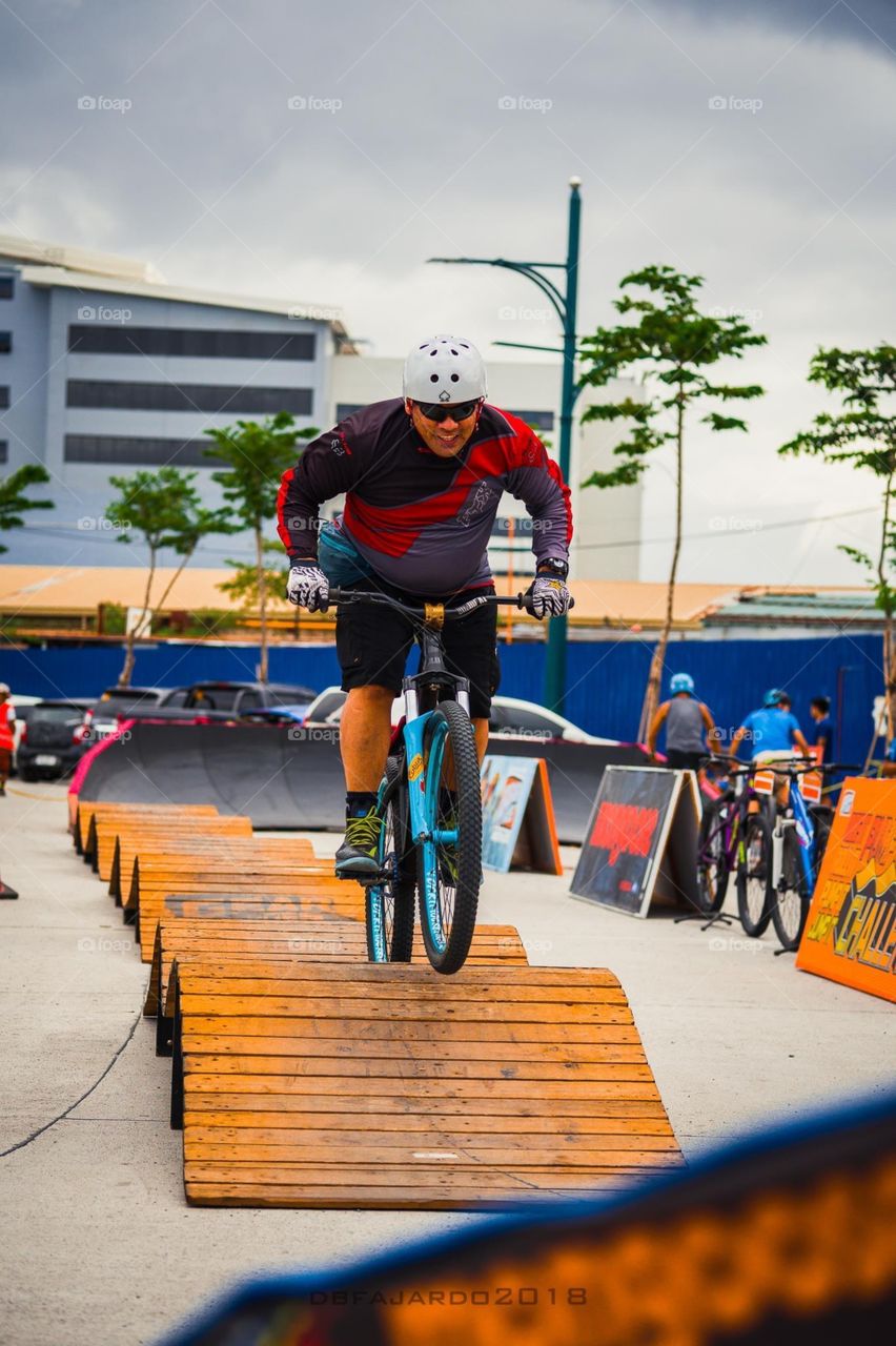 A bicycle is an example of what simple machine