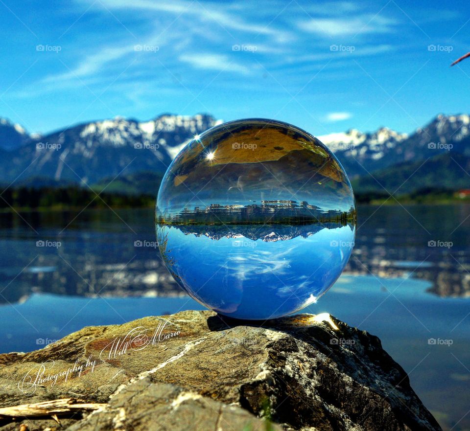 Lensball