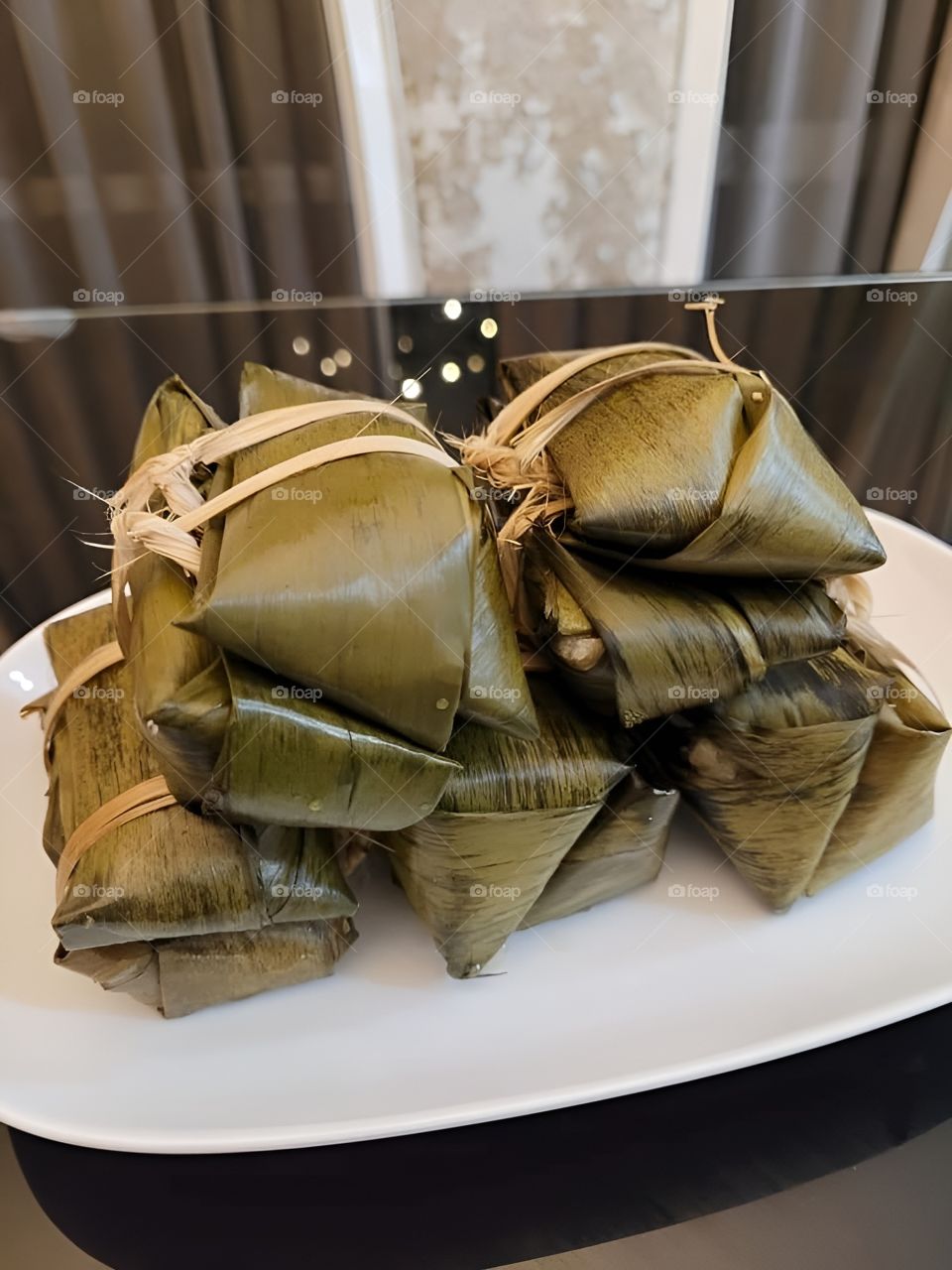 An ancient Thai dessert called Khao Tom Mud