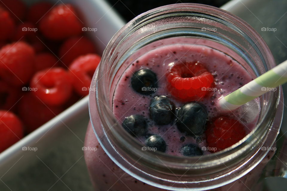 Raspberry blueberry smoothie 