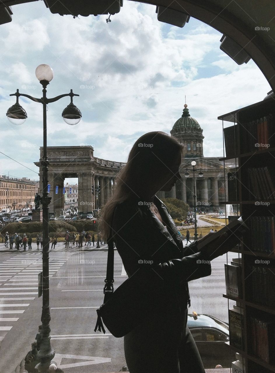 #girl #spb #book #travel #city #street #katyatrisha