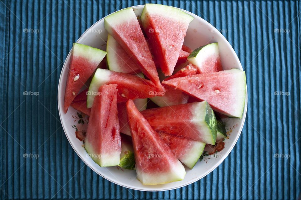 Bowl full of pices of ripe juicy watermelon