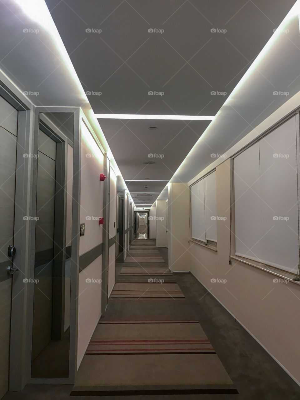 The extraordinary corridors ..