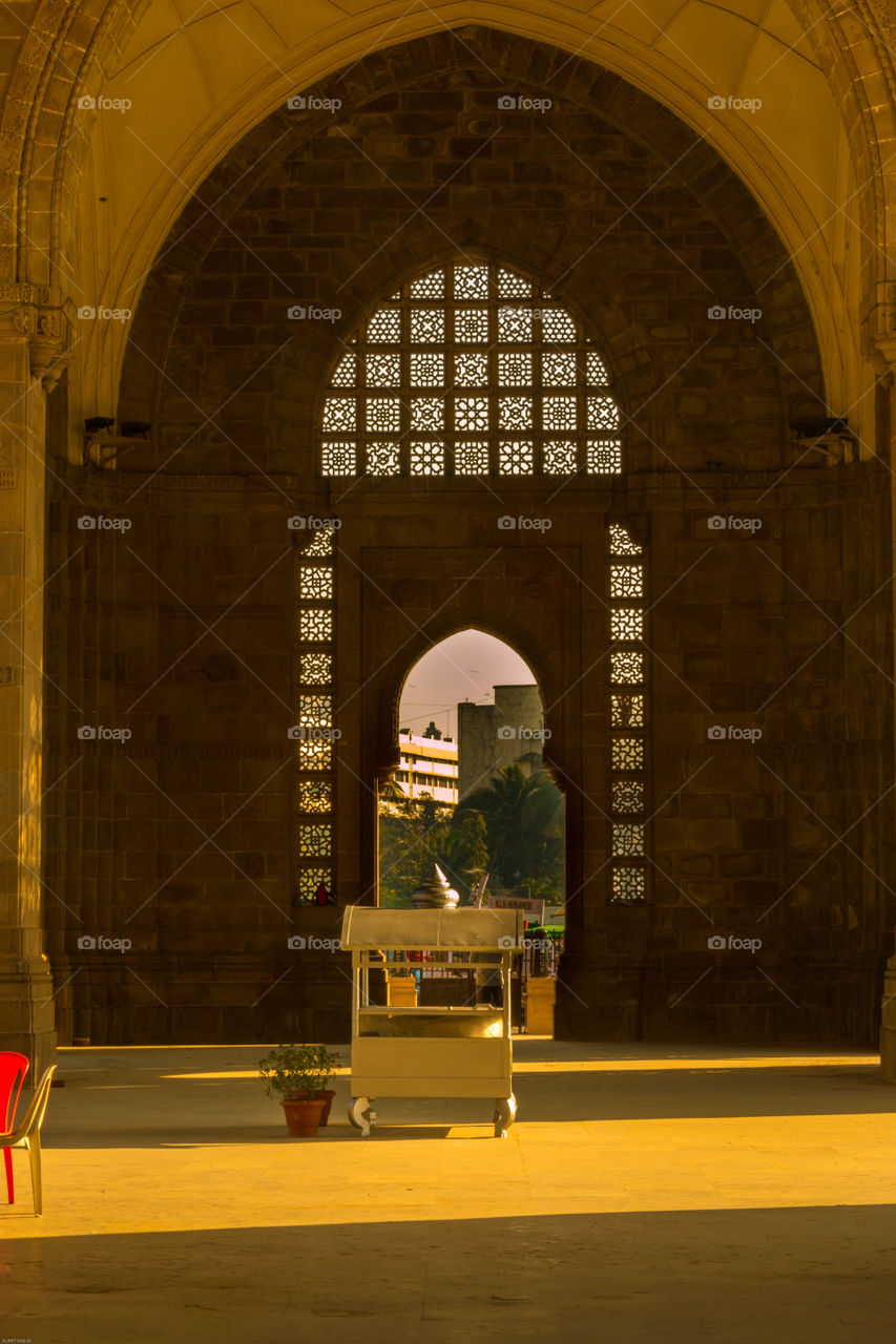bright sunlight falling inside gateway of India