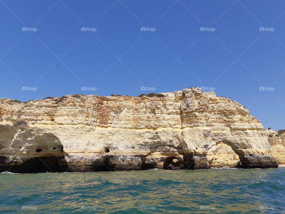 Cliffs beach - Algarve