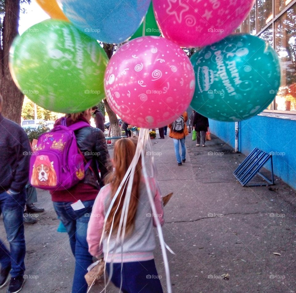 girl with colored balls девочка с цветными шарами