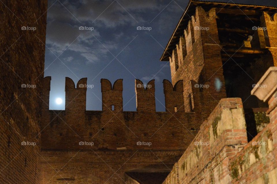 Full moon at castelvecchio 