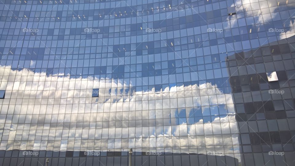 Reflexo do céu, prédio da Cidade Administrativa, Belo Horizonte, Minas Gerais. Prédio do Governo Estadual.