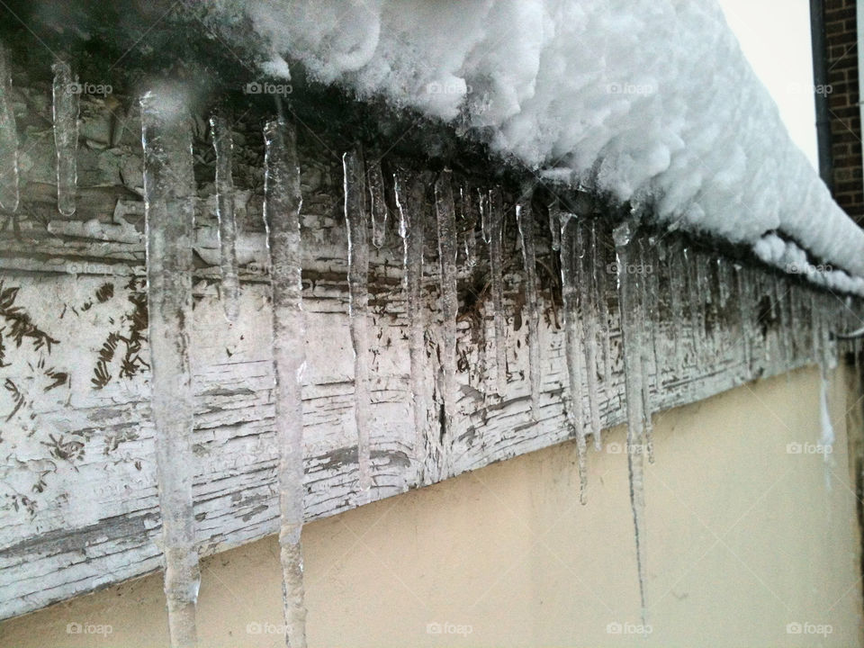 Icicles line up