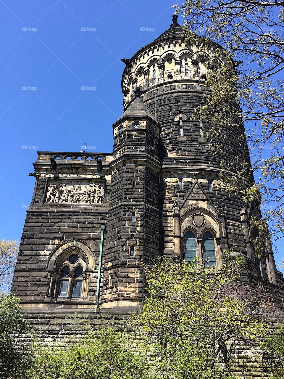 Eerily beautiful architecture of the Presidential mausoleum for US President James Garfield 