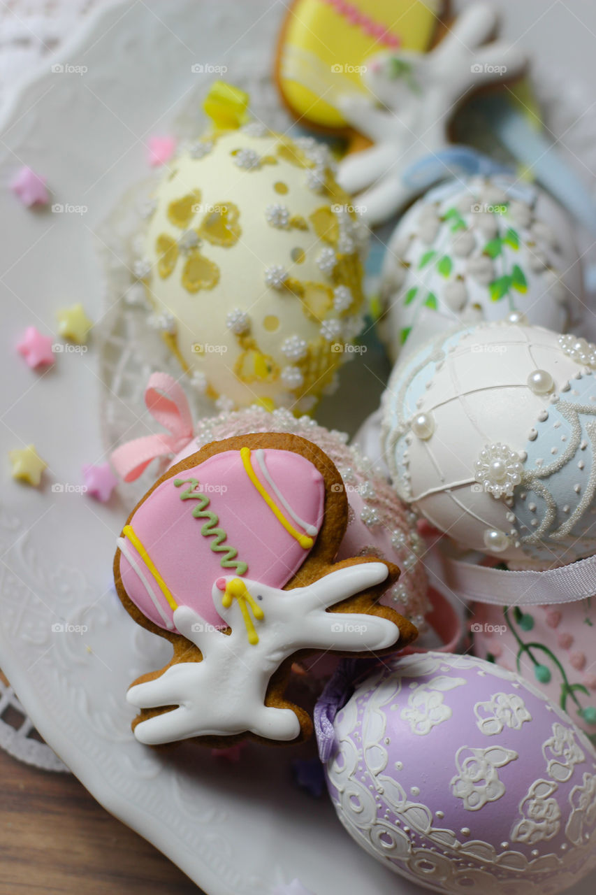 pastel easter cookie