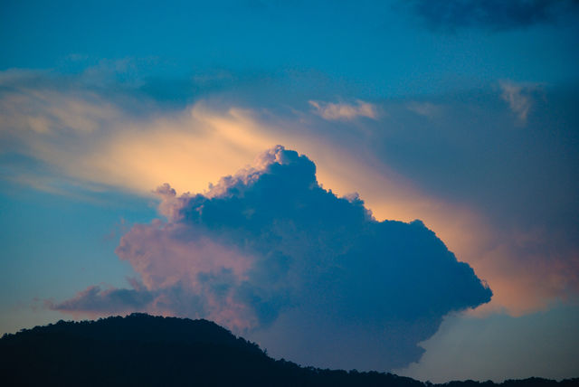 Glowing Pink Blue Cloud 