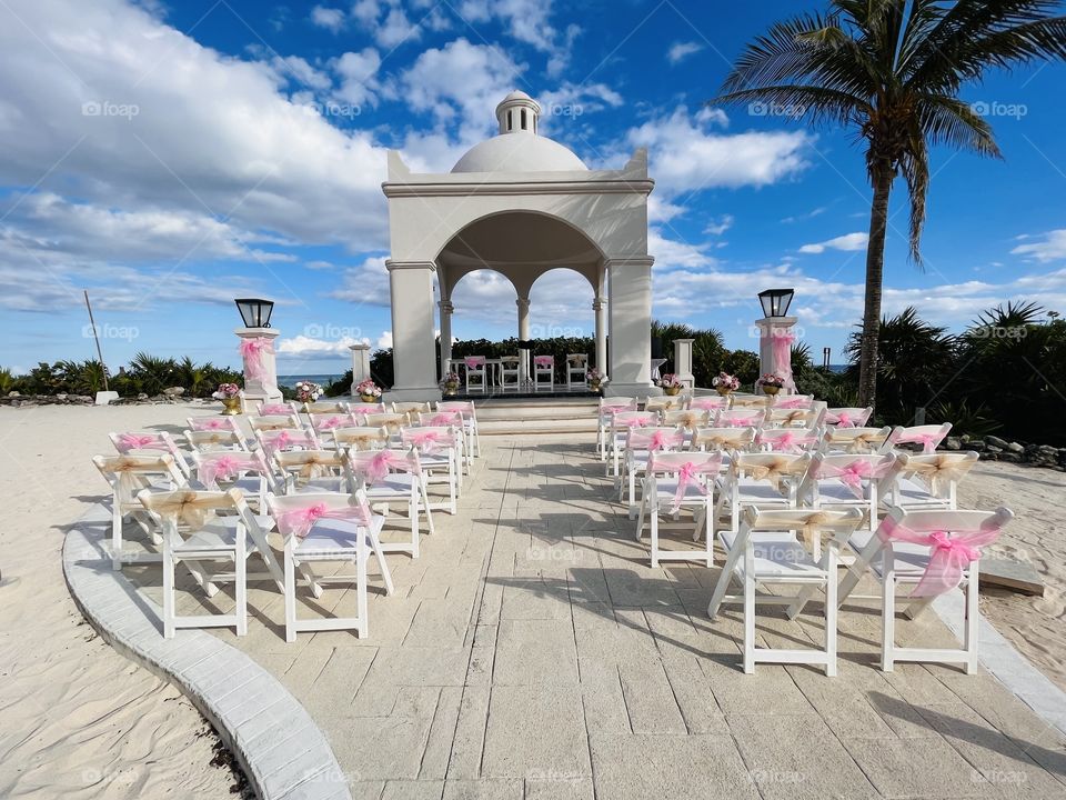 Wedding setup pink and gold 