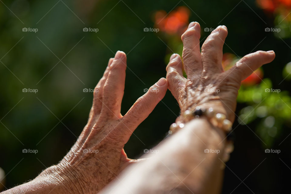 Aging hands