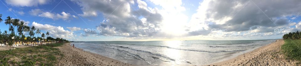 Foto panorâmica de um dia muito bonito em Maragogi - AL, Brasil. Obrigado, mãe Natureza!