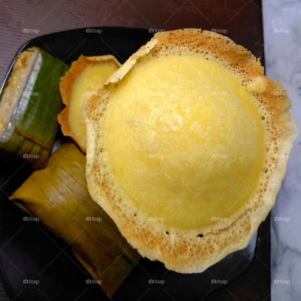 Yellow cake on various cakes