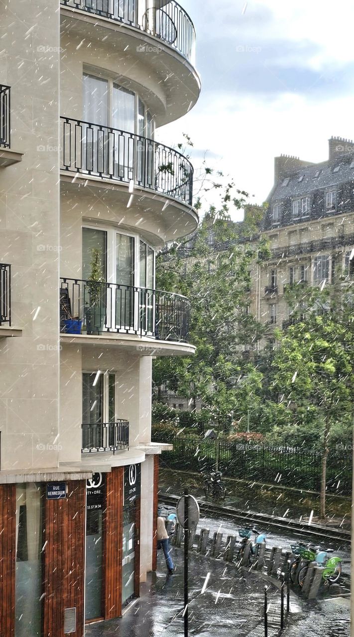 heavy rain in Paris