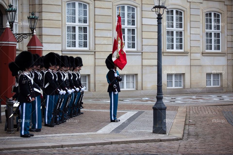 denmark guard amalienborg parade by gonzo