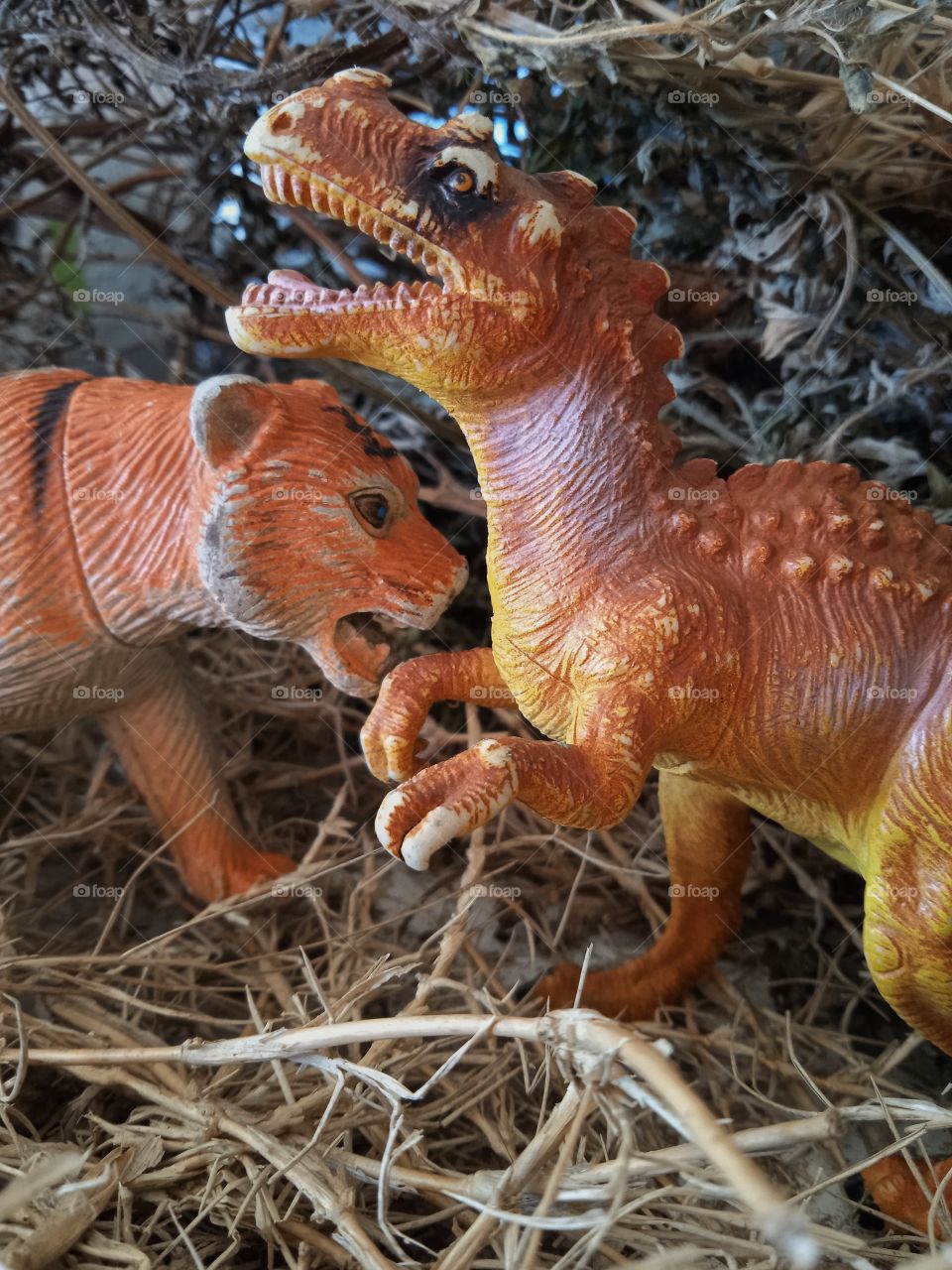 tiger- tyrannosaurus rex