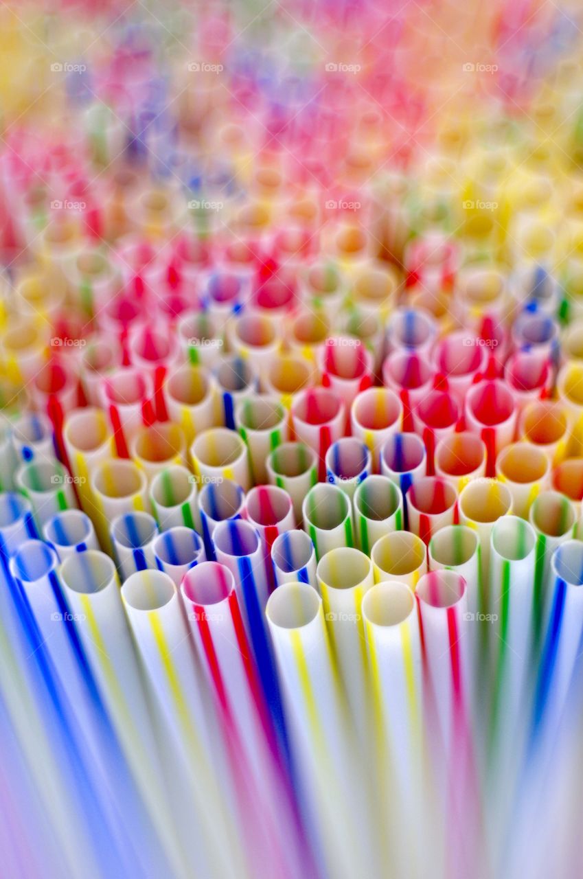 Straws pointing upwards 