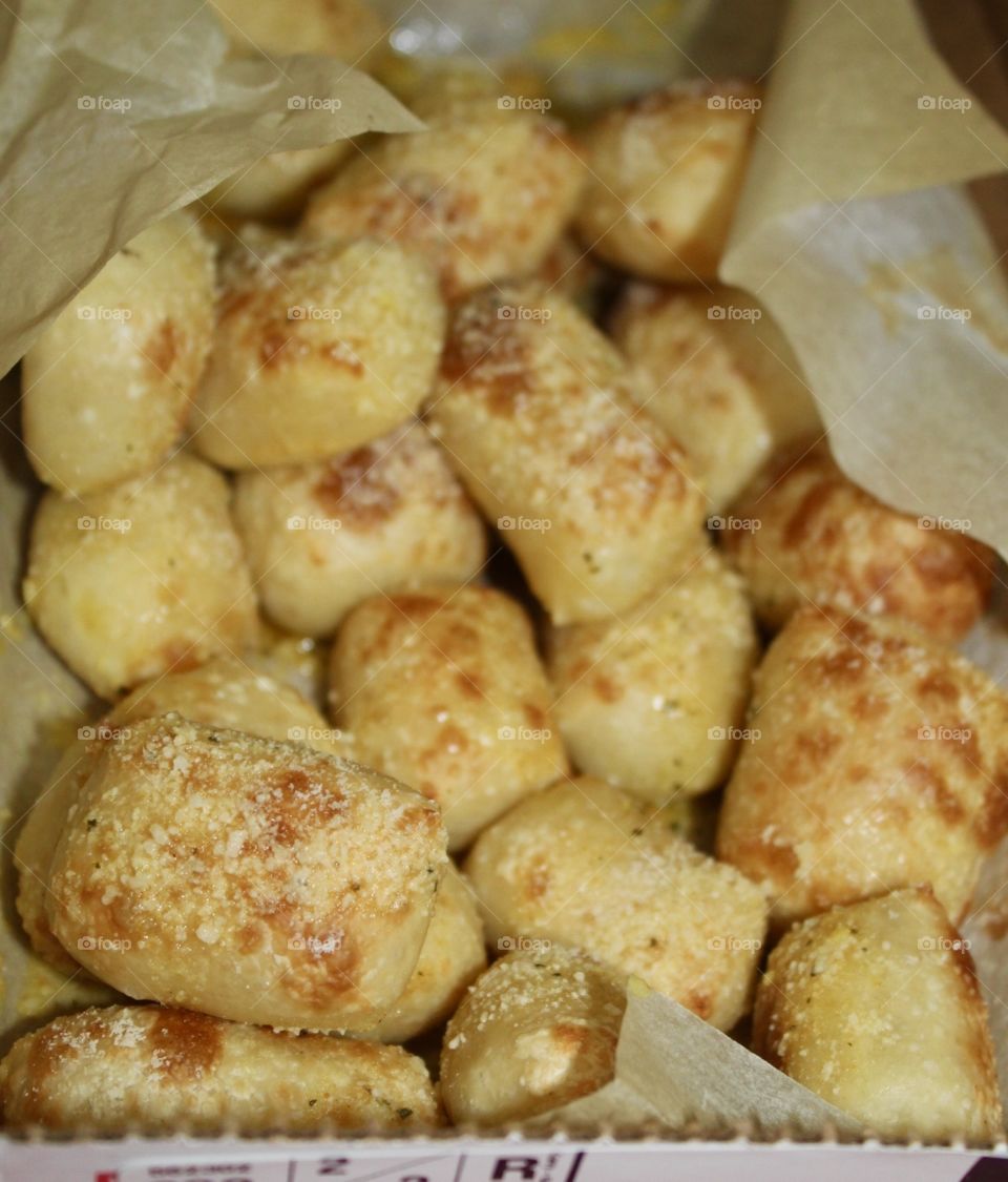 Garlic breads 