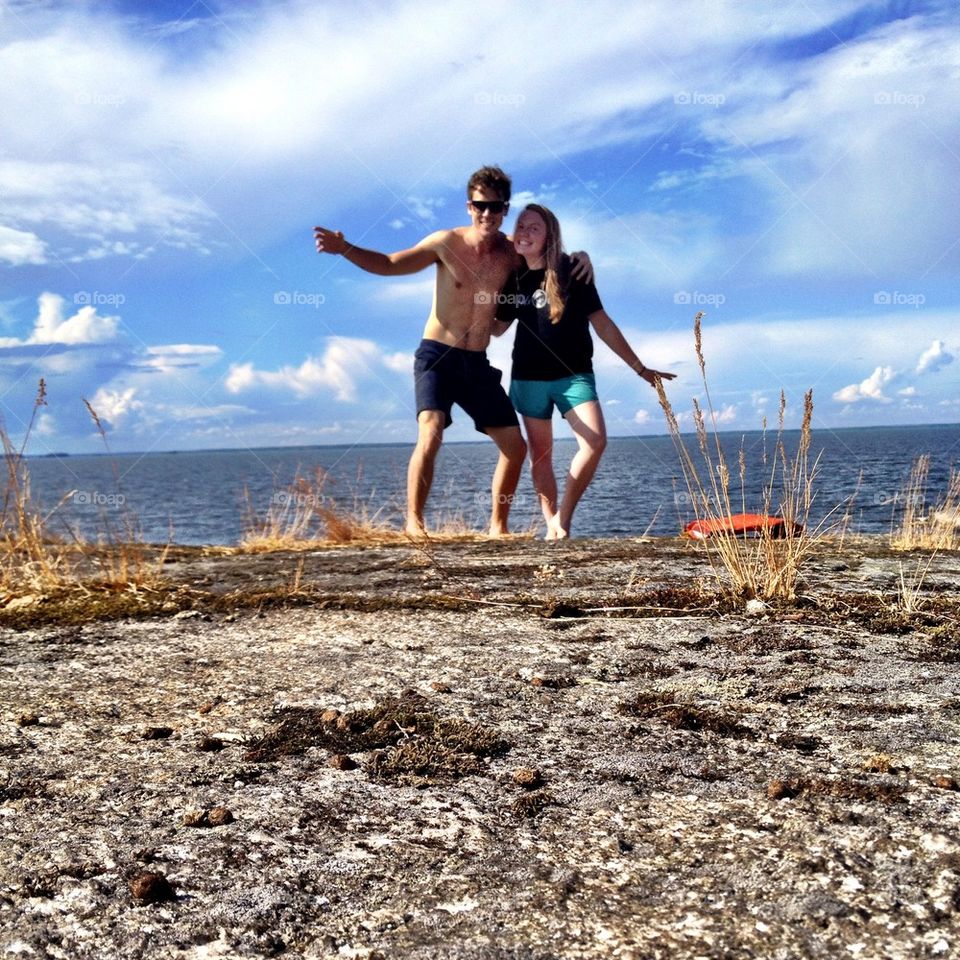 Couple on the cliffs 