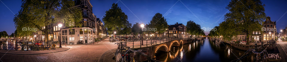 Lights, canals, Action!
