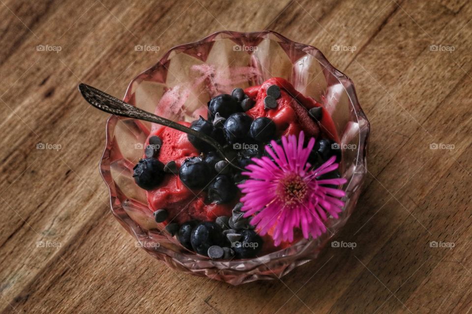 Ice cream flower and fruit