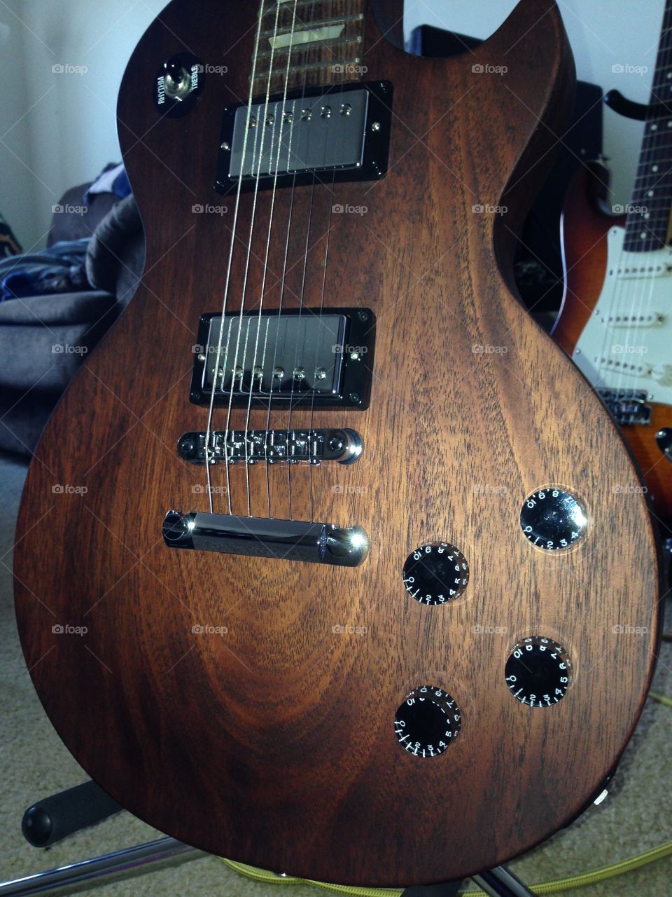 Mahogany love. Gibson Les Paul in mahogany