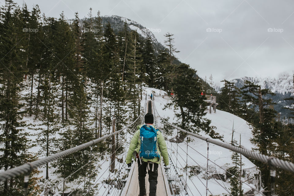 Bridge throughout the mountain 