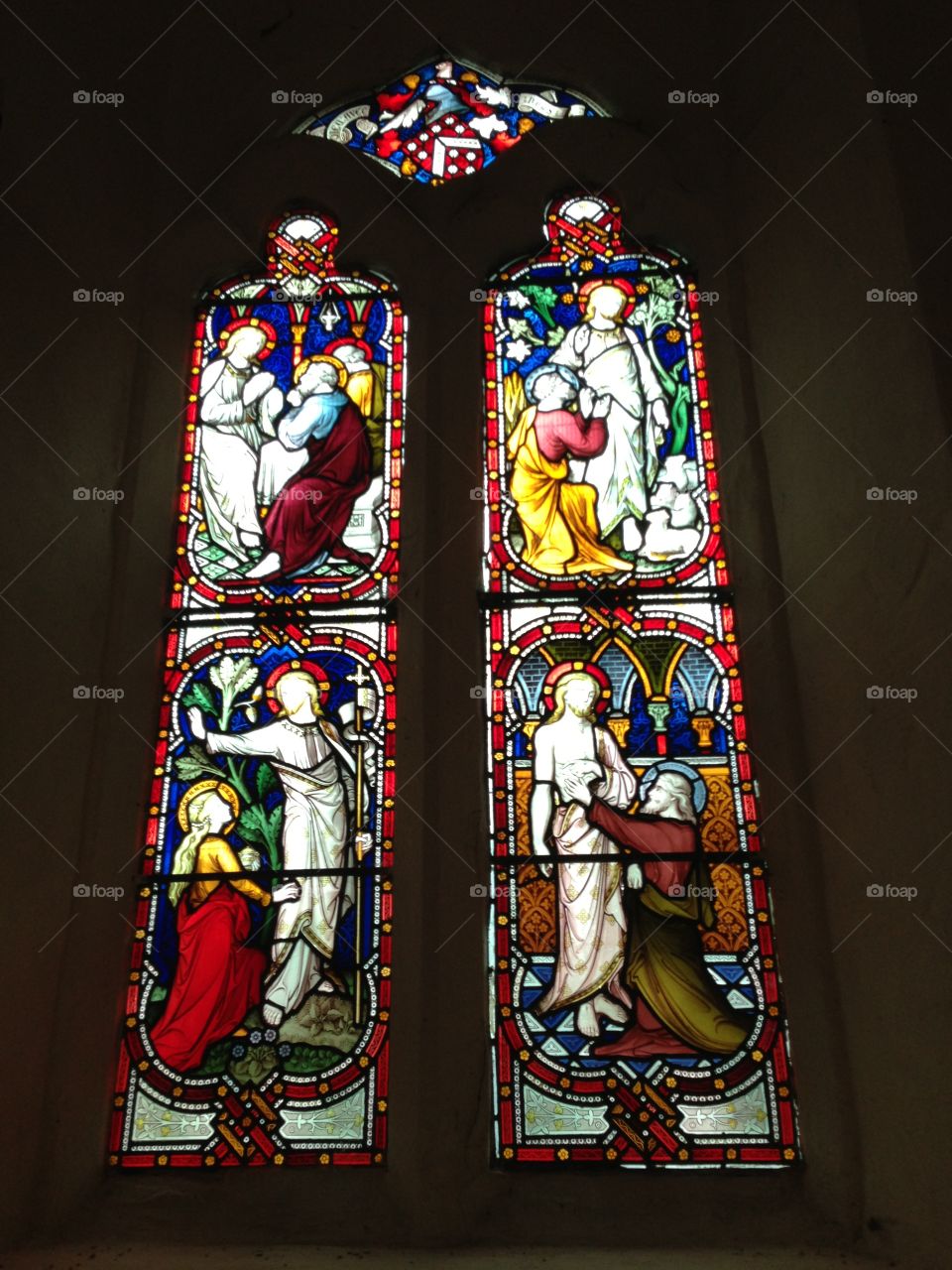 Stained glass window 