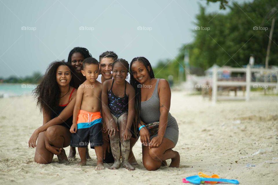 loving family so beautiful happy to share some beautiful memories with you guys just looking at the smile.