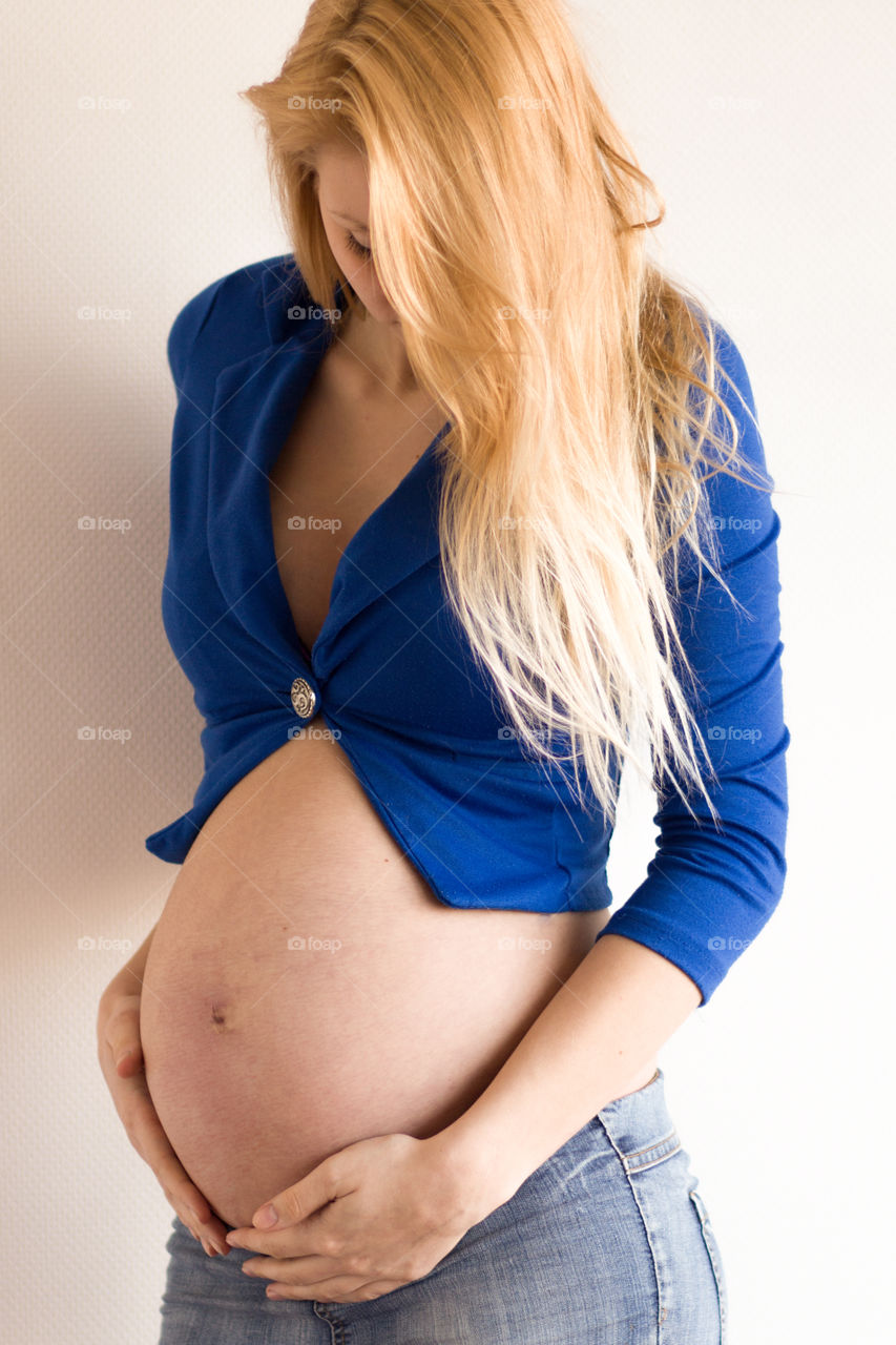 Pregnant Belly blue