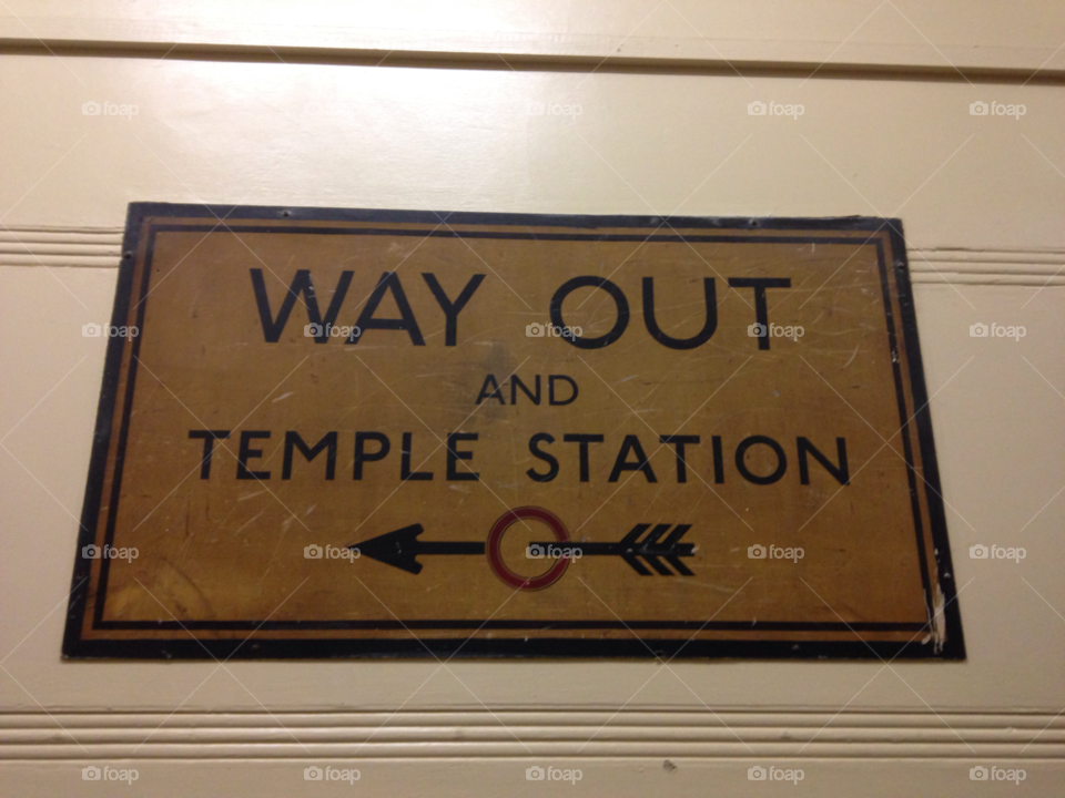 underground london train station by zac1