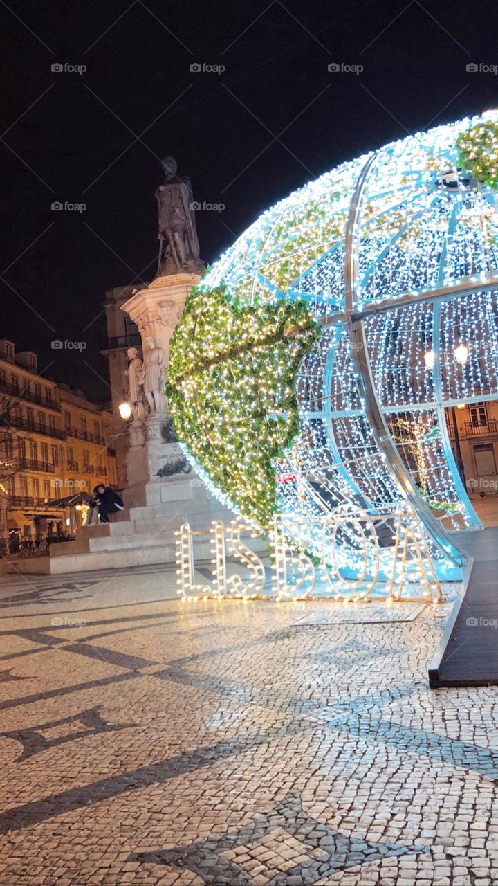 A night walk in Lisboa city center, enjoying these amazing lights. Lisbon is a unique city in the world filled with amazing decorations. Thanks for being part of the adventure, these pictures are made by my care!